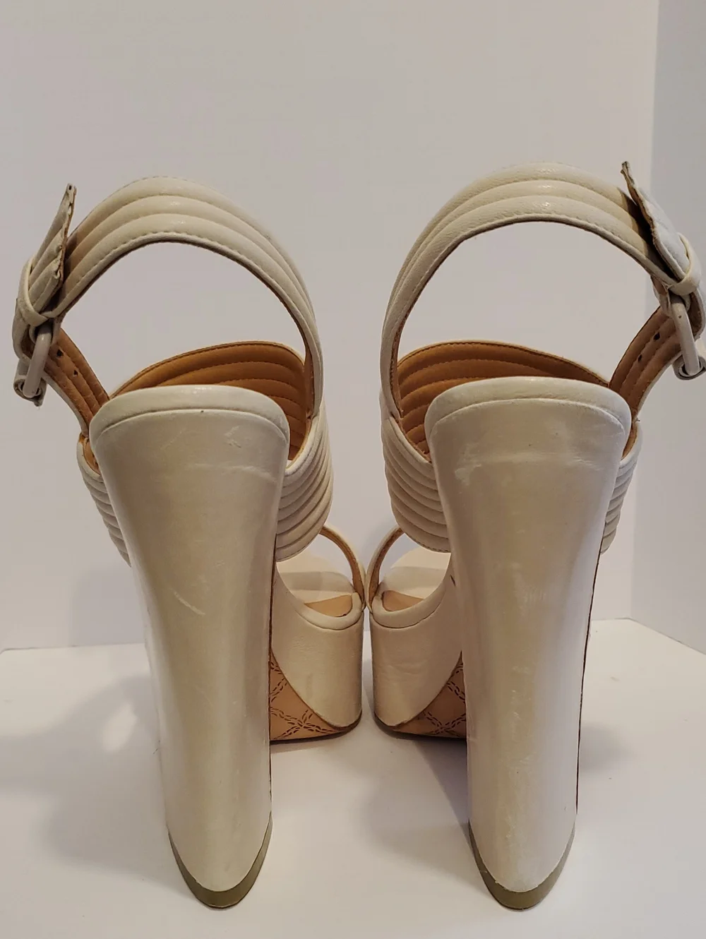 L.A.M.B Mabelle Platform Sandal In Cream Size 8M